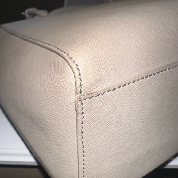 Tory Burch Tote Bag - Picture 10 of 14